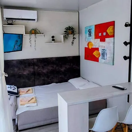 за каравани и кемпери барите - Caravan Pitch Park Barite Campsite Varna