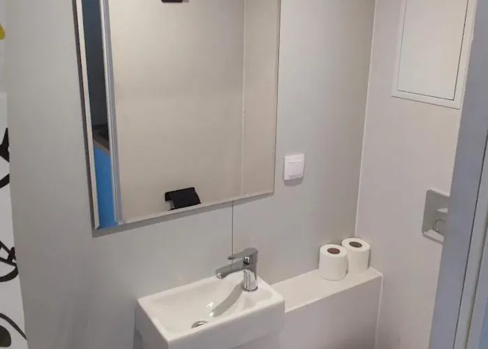 за каравани и кемпери барите - Caravan Pitch Park Barite Campeggio